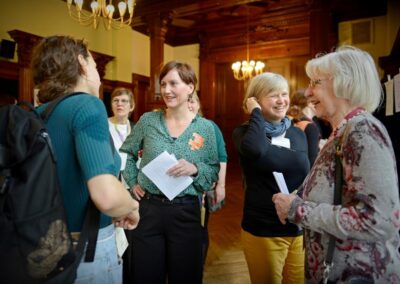 Vereinsforum Halle 2023 - Rasante Vernetzung - Menschen im Gespräch - Karen Leonhardt, Sulamith Fenkl-Ebert, Brigitte Schmeja